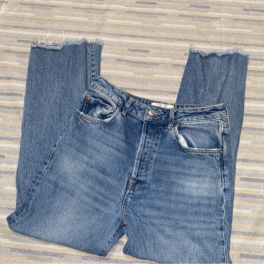 We The Free Button‎ Fly Raw Hem Jeans Size 27